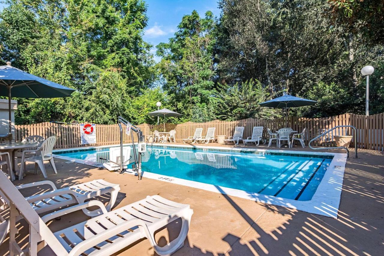 Quality Inn Columbus Near Fort Benning Εξωτερικό φωτογραφία