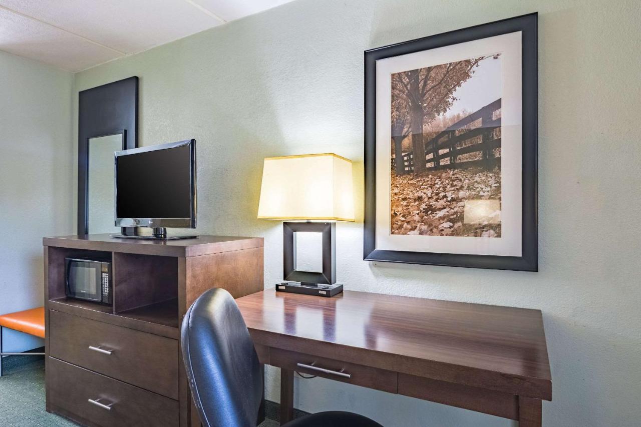 Quality Inn Columbus Near Fort Benning Εξωτερικό φωτογραφία